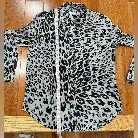 EQUIPMENT Femme animal print leopard silk shirt top blouse size L - Picture 9 of 10